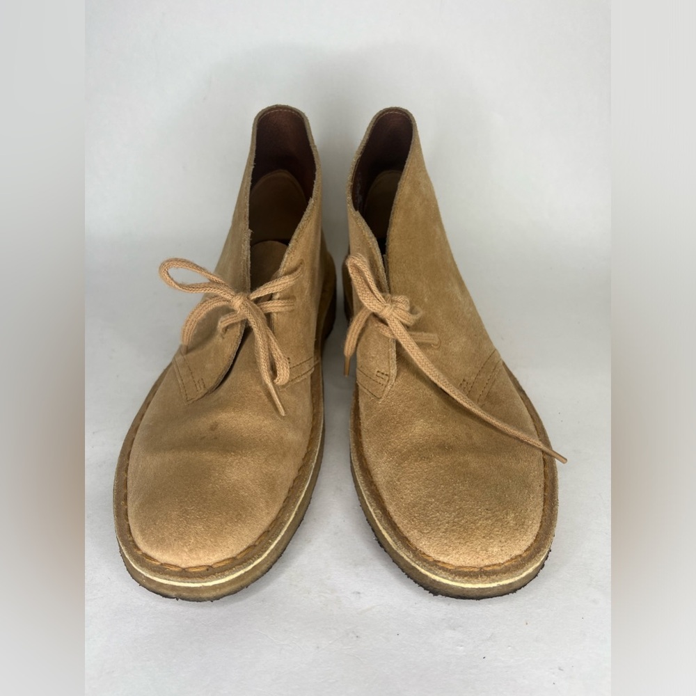 clarks originals chukka Boots Women Size 39 US 8 Tan Suede Lace Up
